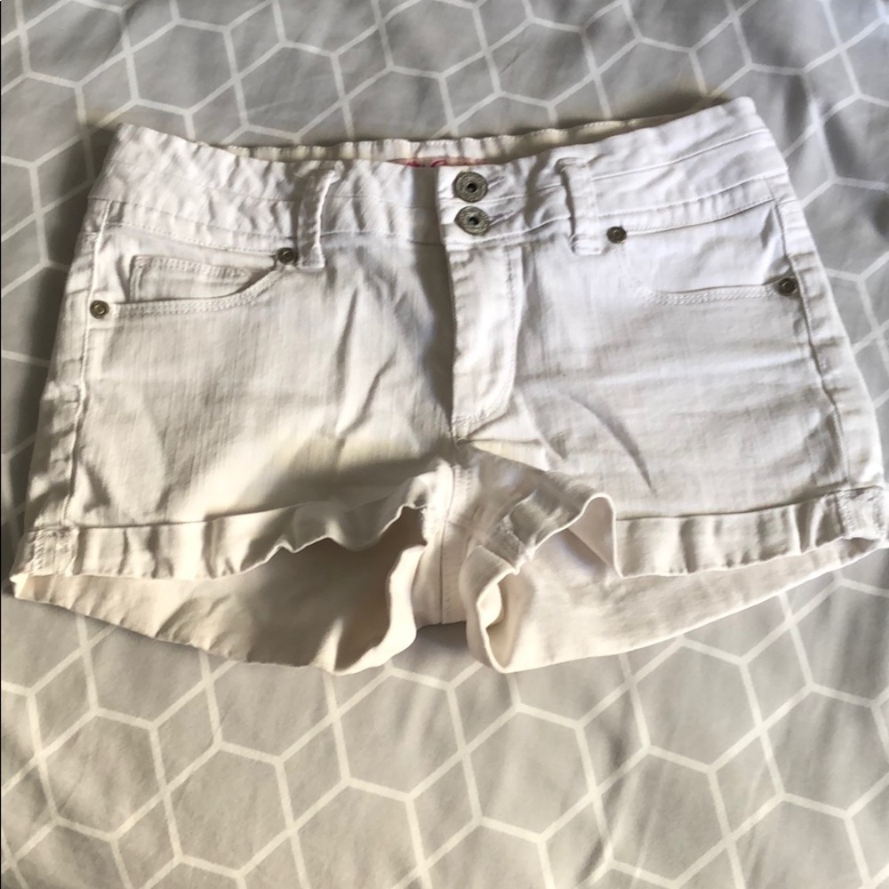 Candie’s White Jean Short